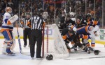 Isles drop 10th straight to Ducks